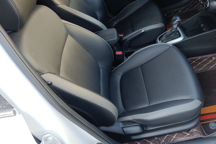 Used Kia kx1 Stonic 2021 1.4L CVT Fun & Sunroof Model
