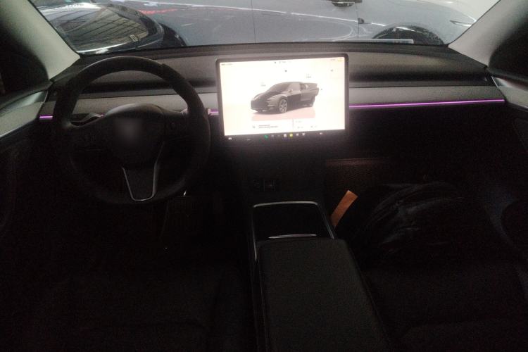 Used Tesla Model Y 2023 Long-Range All-Wheel-Drive Version