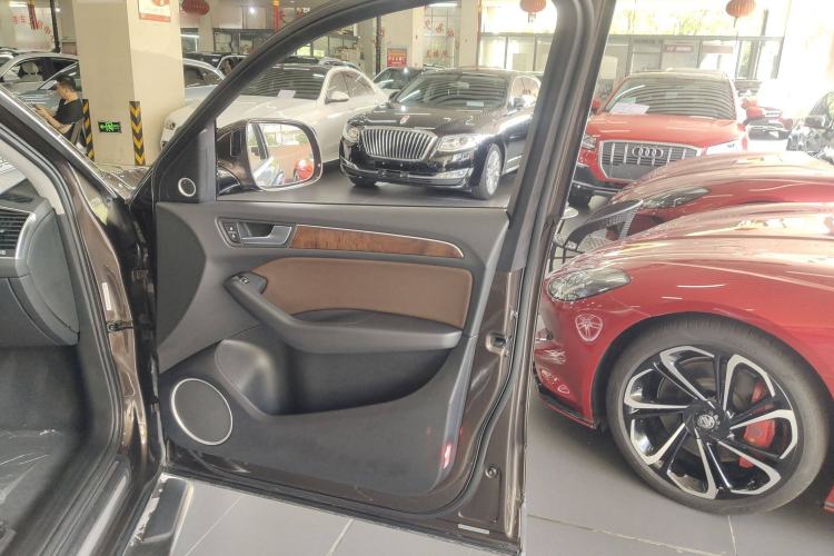 Used Audi Q5 2016 40 TFSI Comfort Model
