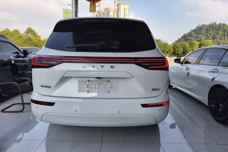 TDK.VehicleDetails.img