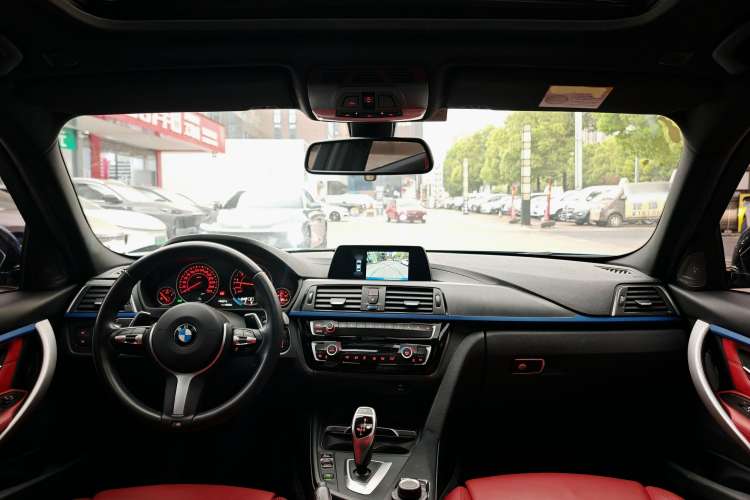 Used BMW 3 Series 2019 320i M Sport Package
