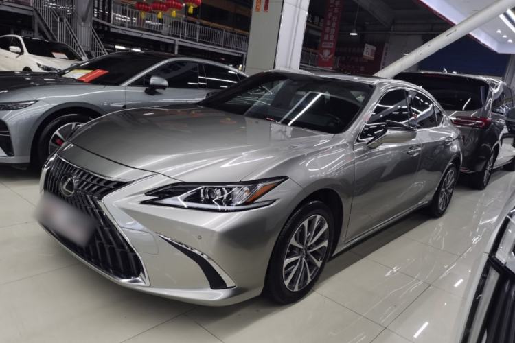 Used Lexus ES 2023 260 Excellence Edition
