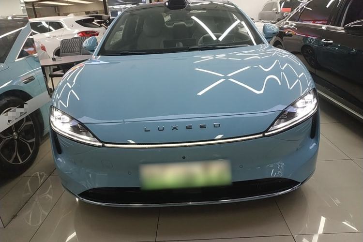 Used Hima Luxeed S7 2025 855 km Max
