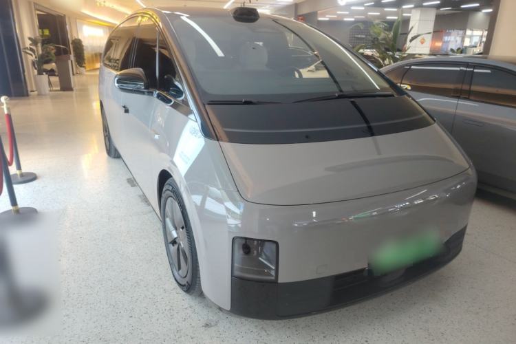 Used Li Auto MEGA 2024 Ultra Model
