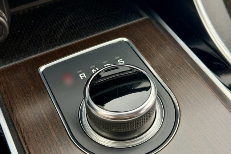 Used Jaguar XFL 2019 XFL 2.0T 200 PS Two-Wheel-Drive Elite Edition
