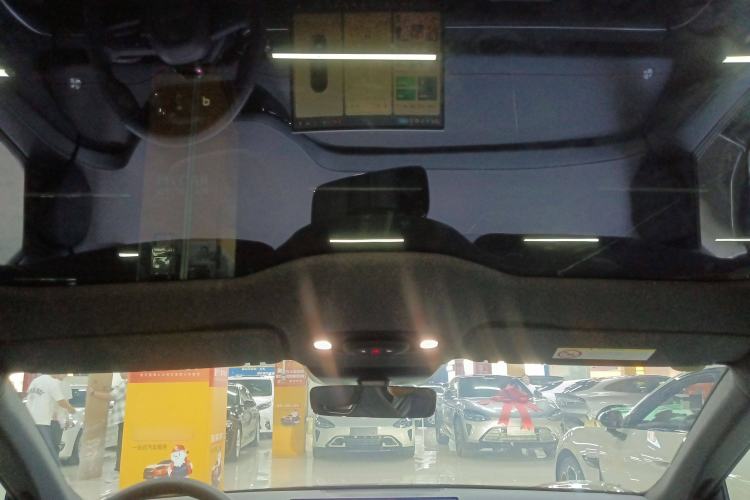 Used  SU7 2024 Rear-Drive Ultra-Long Range Advanced Pro-Level Intelligent Driving Version
