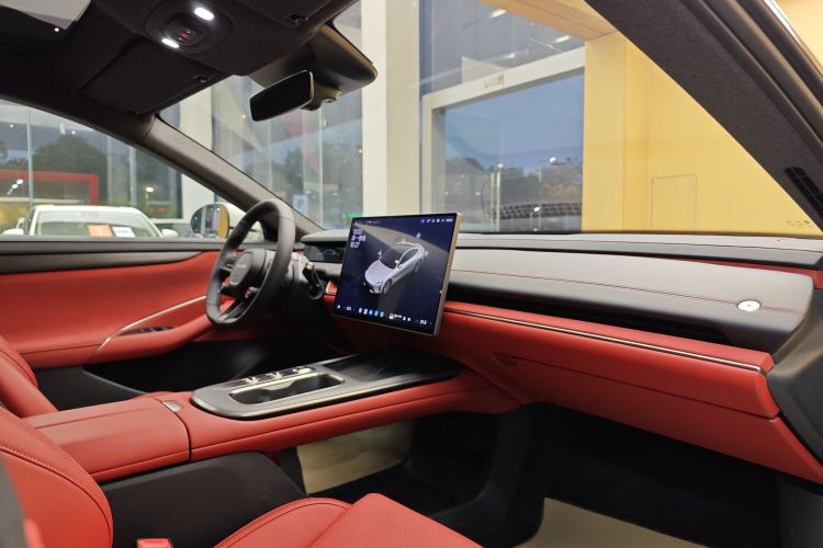 Used  SU7 2024 Rear-Drive Long-Range Intelligent Driving Version
