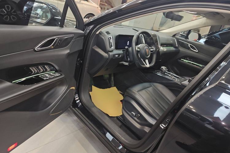 Used Hongqi HS3 2023 1.5T Two-Wheel Drive Shanwei Edition
