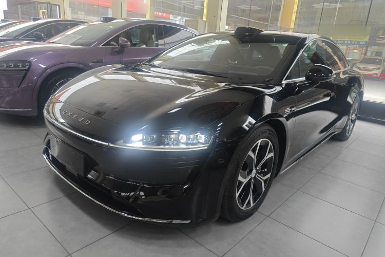 Used Hima Luxeed S7 2025 855 km Max
