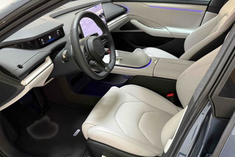 Used  SU7 2024 Rear-Drive Ultra-Long Range Advanced Pro-Level Intelligent Driving Version
