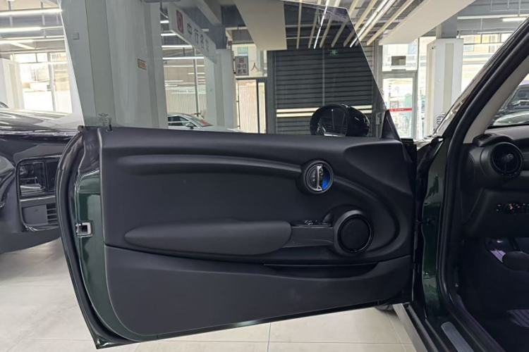 Used  MINI 2016 1.5T COOPER
