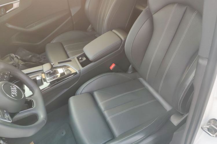 Used Audi A4L 2023 40 TFSI Luxury Dynamic Model