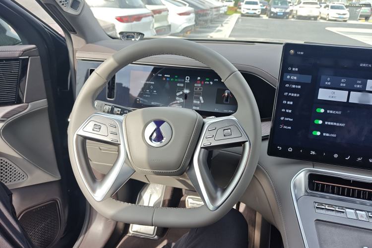 Used Denza N9 2025 Flagship Model
