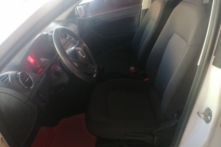 Used Volkswagen Jetta 2017 1.5L Manual Fashion Edition
