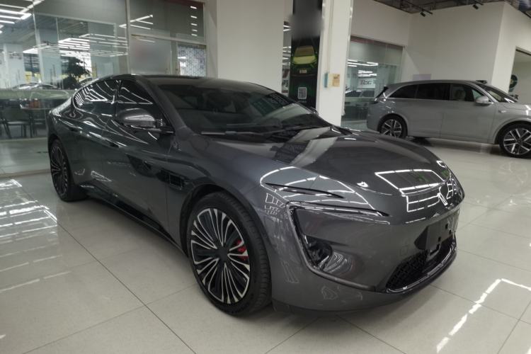 Used  12 2025 Ultra Extended-Range Edition
