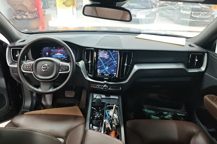 Used Volvo XC60 2024 B5 4x4 Smart Luxury Edition
