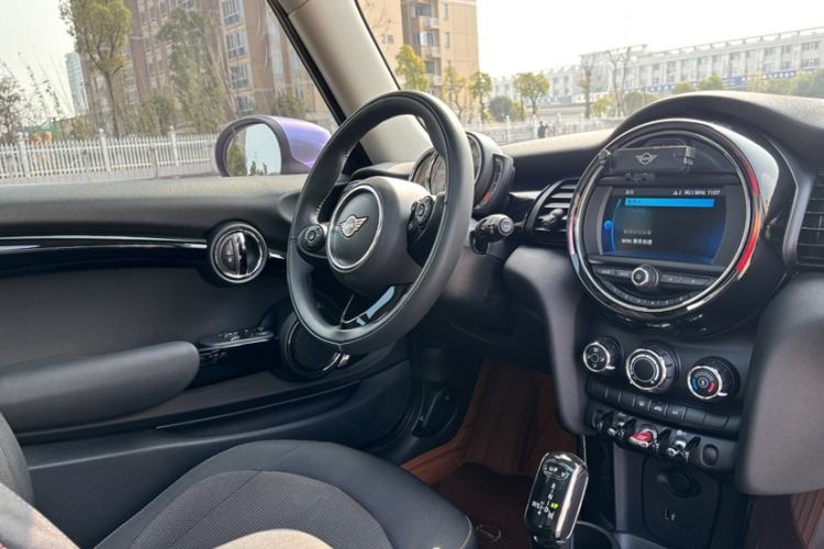 Used  MINI 2019 1.5T ONE PLUS
