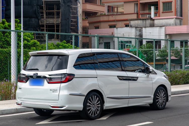 Used Honda Elysion 2022 2.0L eHEV Luxury First Edition