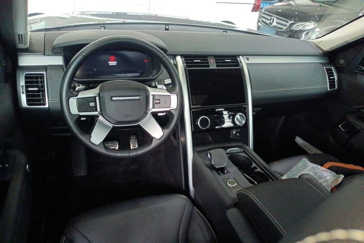 Used Land Rover Discovery 2021 360 PS R-Dynamic S
