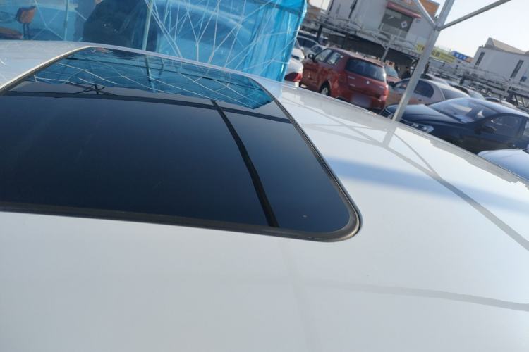 Used Roewe i5 2020 1.5L Automatic 4G Connect Luxury Flagship Edition
