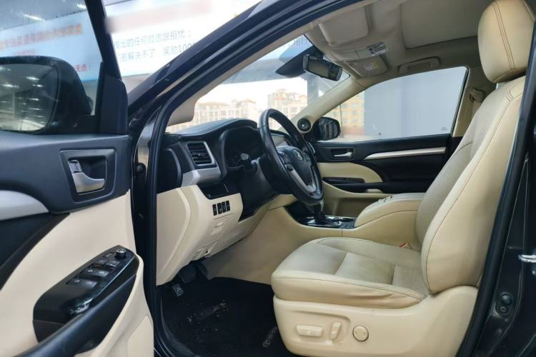 Used Toyota Highlander 2018 2.0T Four-Wheel Drive Luxury Version 7 Seats China VI Standard
