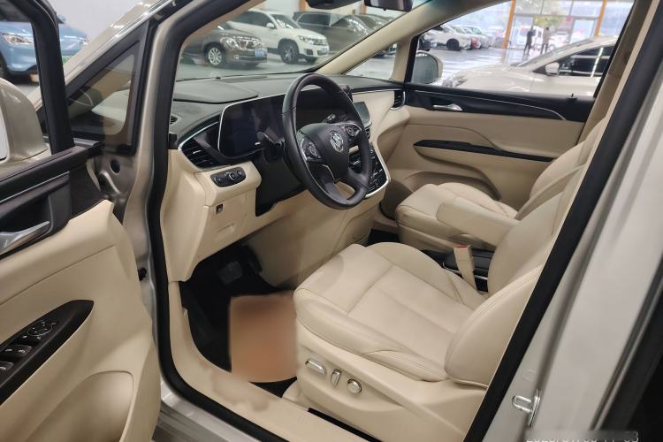 Used Buick GL8 2022 ES Landtrek 653T Luxury Edition
