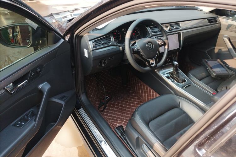 Used Volkswagen Passat 2017 330TSI DSG Luxury Edition
