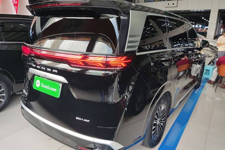 Used Denza D9 2024 DM-i 980 Four-Wheel Drive Prestige Model
