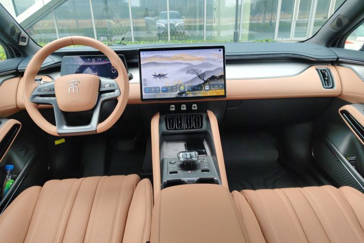 Used BYD Song L EV 2025 550 km Excellence Version
