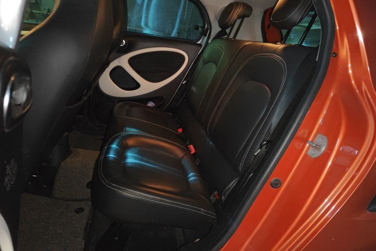 Used  forfour 2016 1.0L 52 kW Passion Edition
