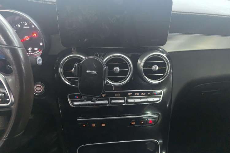 Used Mercedes-Benz GLC 2020 GLC 260 L 4MATIC Dynamic Model
