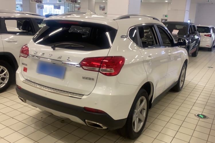 Used Haval H2 2018 Chuanxiang Edition Blue Badge 1.5T Dual-Clutch Two-Wheel Drive Fashionable Model
