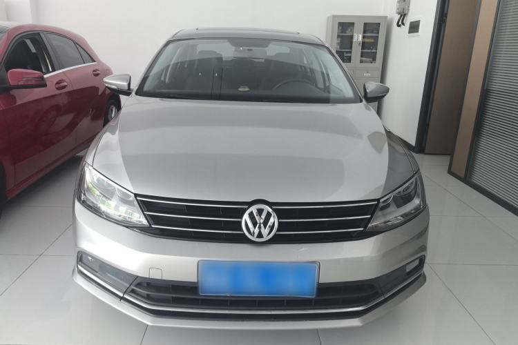 Used Volkswagen Sagitar 2015 1.6L Automatic Comfort Model
