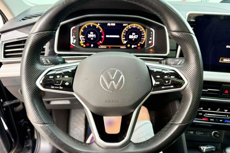 Used Volkswagen Tiguan L 2022 330TSI Automatic Two-Wheel Drive Smart Edition
