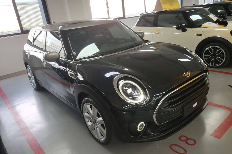 Used  Clubman 2023 1.5T COOPER Connoisseur
