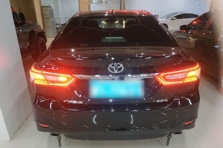 Used Toyota Camry 2021 2.0G Luxury Edition
