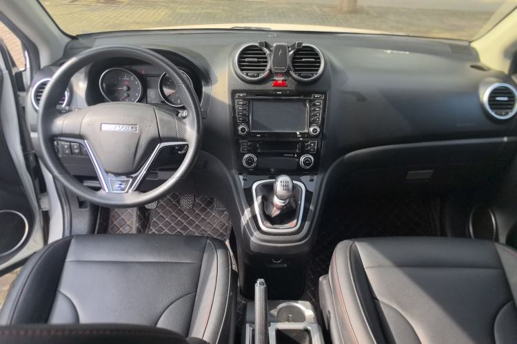 Used Haval H6 2016 Upgraded Model 1.5T Manual Two-Wheel Drive Urban Version