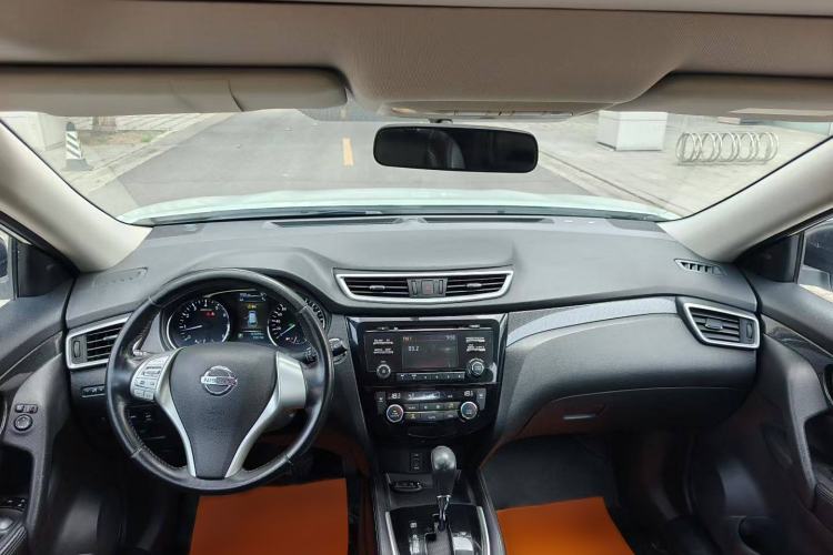 Used Nissan X-Trail 2016 2.5L CVT Sport Edition 4WD
