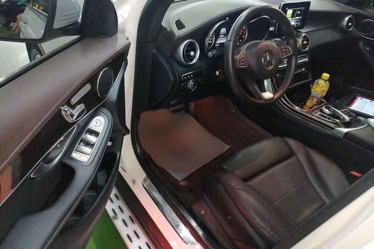 Used Mercedes-Benz GLC 2017 GLC 260 4MATIC Luxury Model