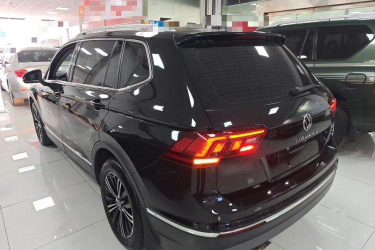 Used Volkswagen Tiguan L 2021 280TSI Automatic Two-Wheel Drive Smart Edition
