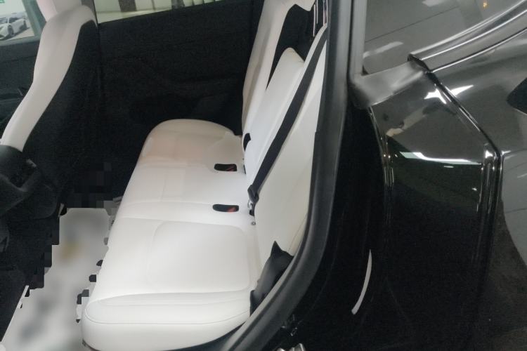 Used Tesla Model Y 2021 Long-Range All-Wheel-Drive Version 3D7
