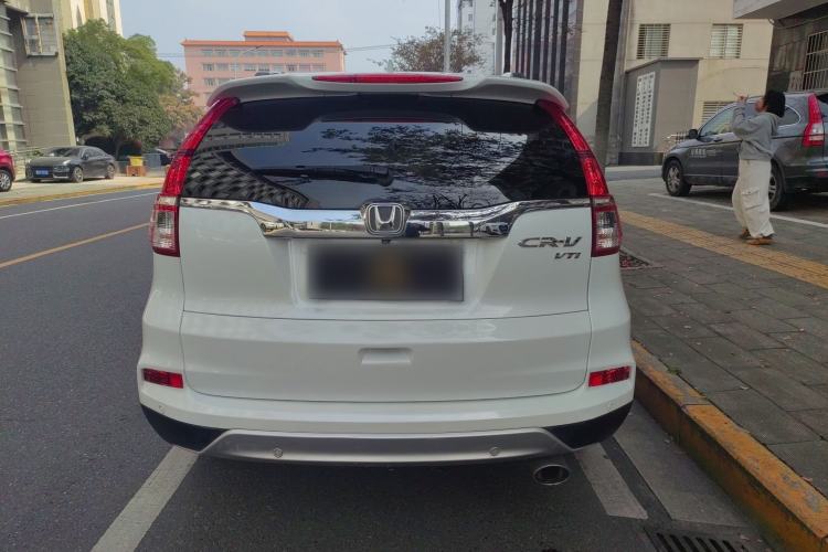 Used Honda CR-V 2015 2.4L two-wheel drive luxury version
