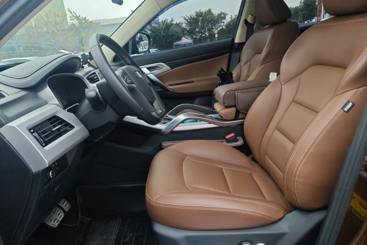 Used Geely Auto Emgrand X7 Sport 2016 1.8TD Automatic ZhiZun Version
