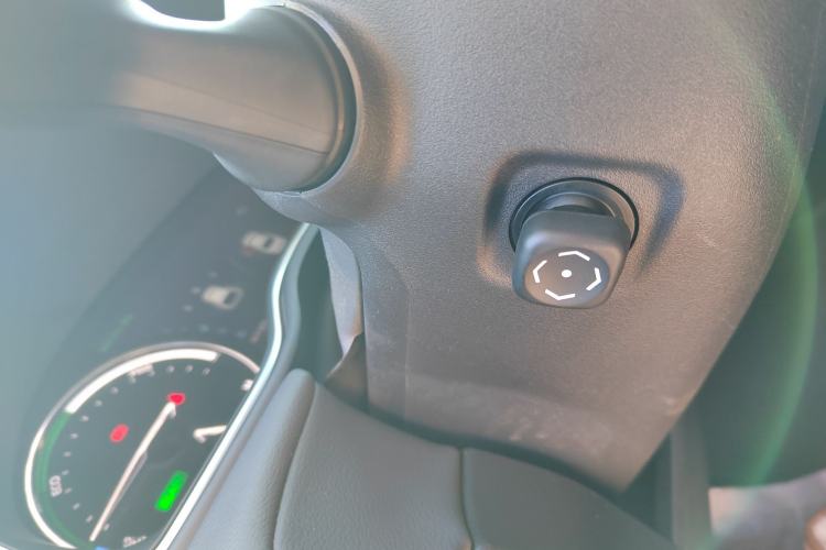 Used Toyota Avalon 2019 Dual-Engine 2.5L Limited Flagship Edition China VI Standard