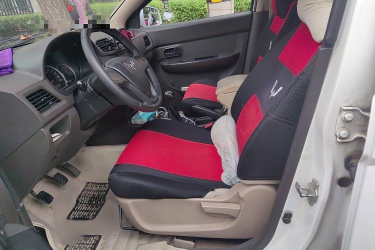 Used Wuling Hongguang 2014 1.5L S Standard Version
