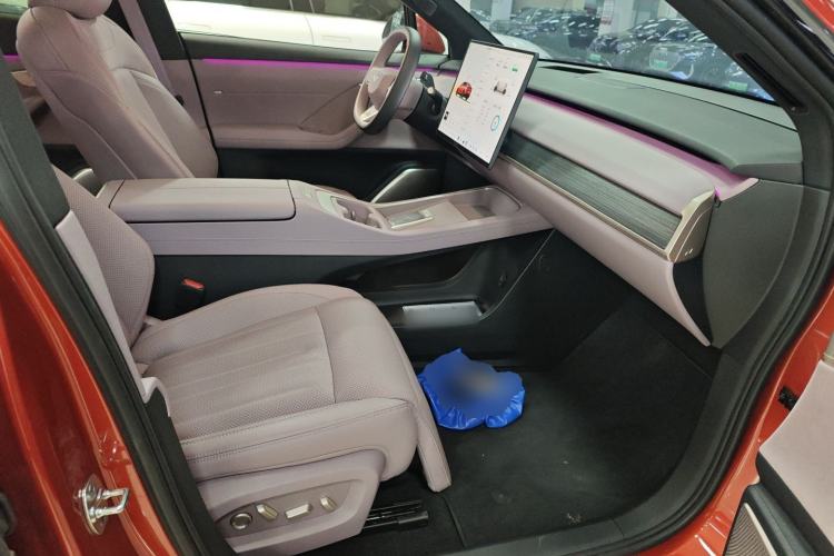 Used ONVO L60 2024 60 kWh Rear-Drive Version