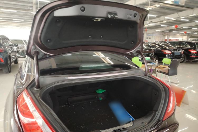 Used Jaguar XJ 2016 XJL 2.0T Two-Wheel-Drive Elegant Business Edition
