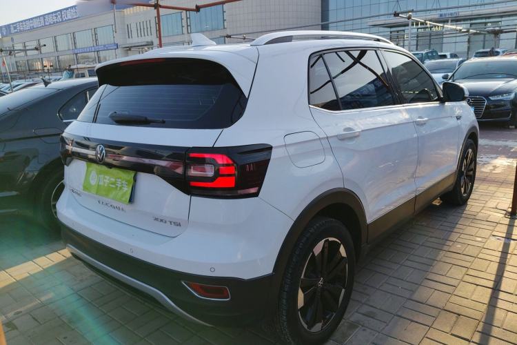 Used Volkswagen Tacqua 2021 200TSI DSG JoyConnect Edition