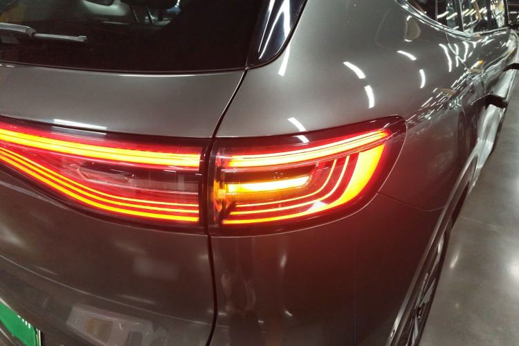 Used  E5 2024 530km Starship Edition