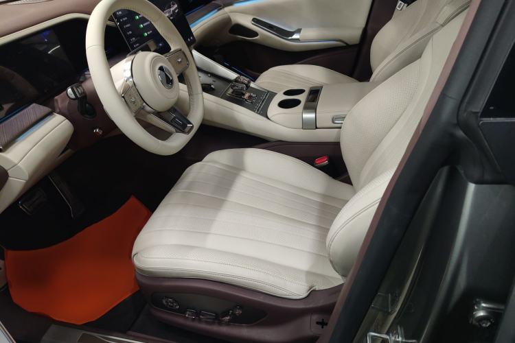 Used Denza Z9GT 2024 1100 Four-Wheel Drive Ultra Version
